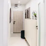 Apartments Letna, Ac & Garage 89M2 And 44M2 Διαμέρισμα *