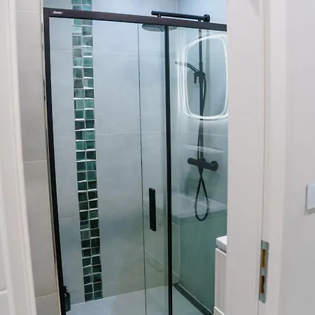 Letna, Ac & Garage 89m2 And 44m2 公寓 *