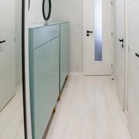 Letna, Ac & Garage 89m2 And 44m2 * 科希策