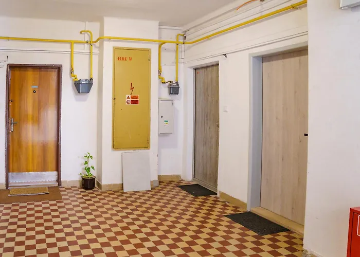 Daire Letna, Ac & Garage 89m2 And 44m2